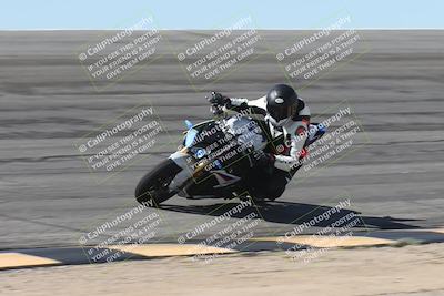 media/Oct-13-2025-Moto Forza (Mon) [[a66d839500]]/4-C Group/Session 2 (Bowl)/